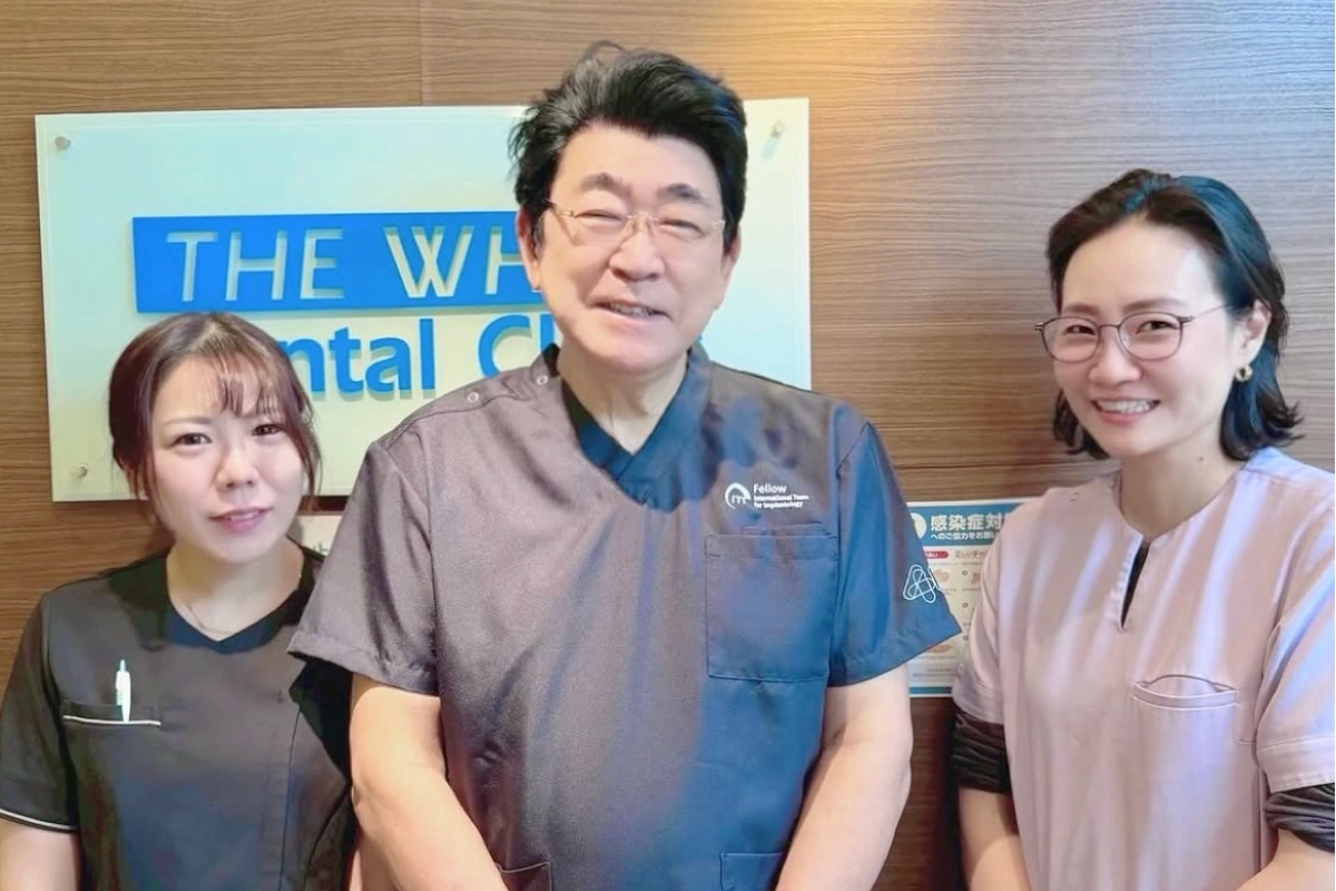 顧問歯科医師・嶋田 淳（中央）と顧問指導医・永山 幸（右）